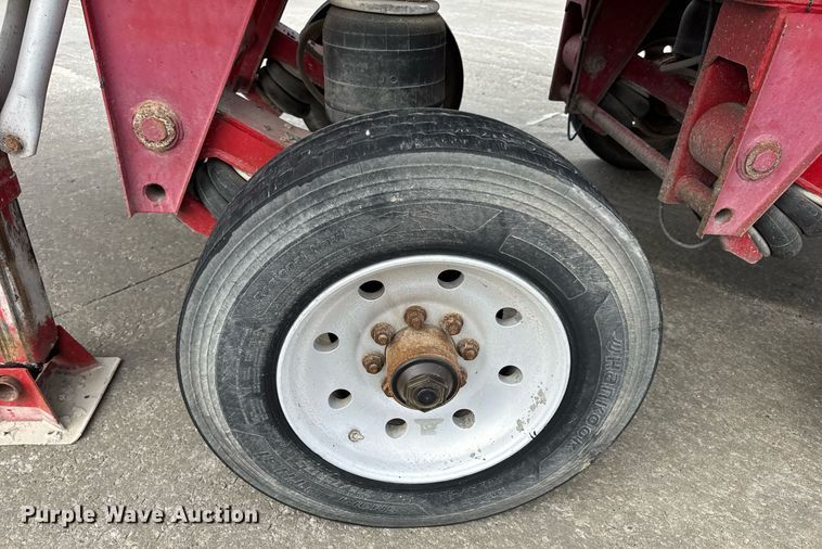 image for item DV4009 2010 Mac end dump trailer