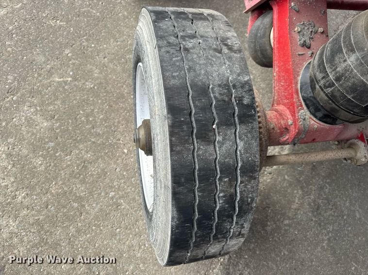 image for item DV4009 2010 Mac end dump trailer