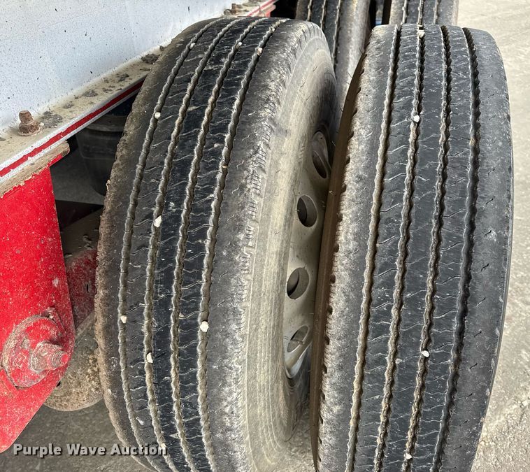 image for item DV4009 2010 Mac end dump trailer