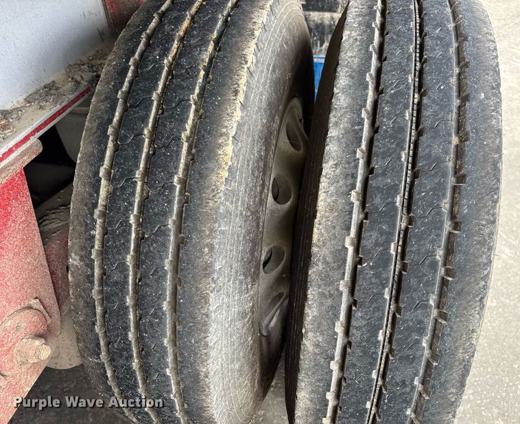 image for item DV4009 2010 Mac end dump trailer