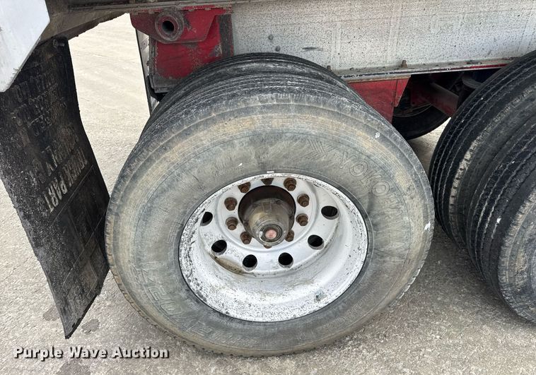 image for item DV4009 2010 Mac end dump trailer