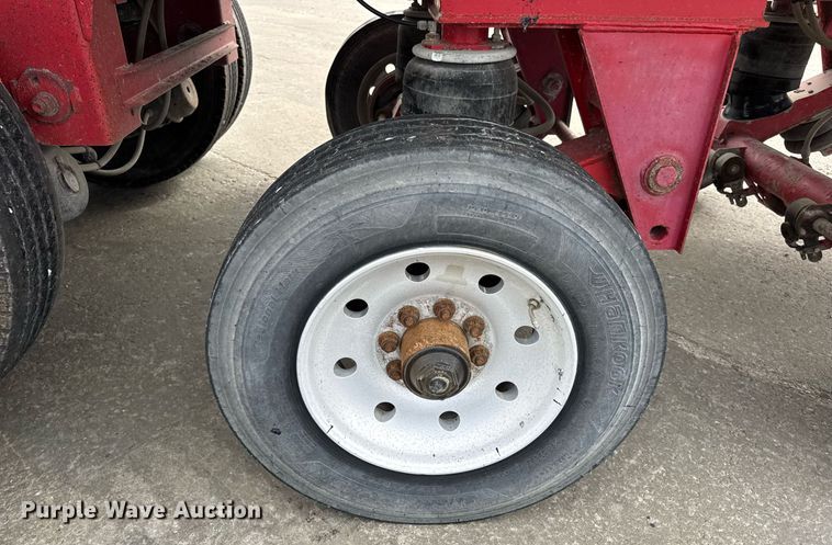 image for item DV4009 2010 Mac end dump trailer