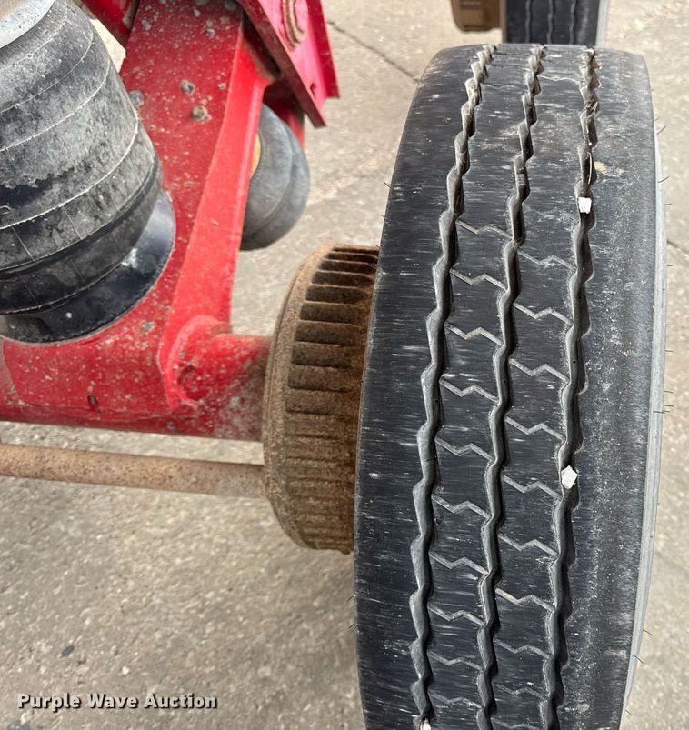 image for item DV4009 2010 Mac end dump trailer