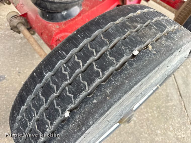 image for item DV4009 2010 Mac end dump trailer