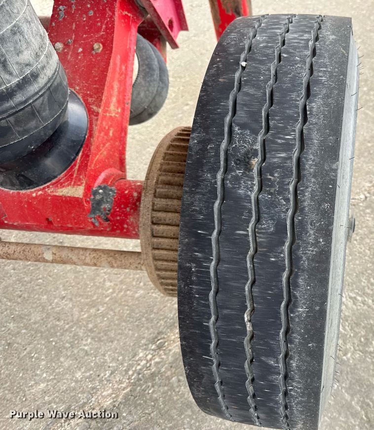 image for item DV4009 2010 Mac end dump trailer