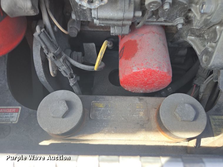 image for item DW1860 2018 International LT625 semi truck