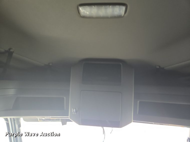 image for item DW1860 2018 International LT625 semi truck