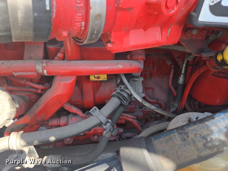 image for item DW1860 2018 International LT625 semi truck