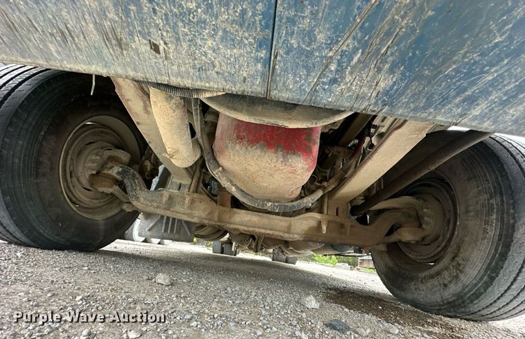 image for item DW5116 2014 Kenworth T600 semi truck