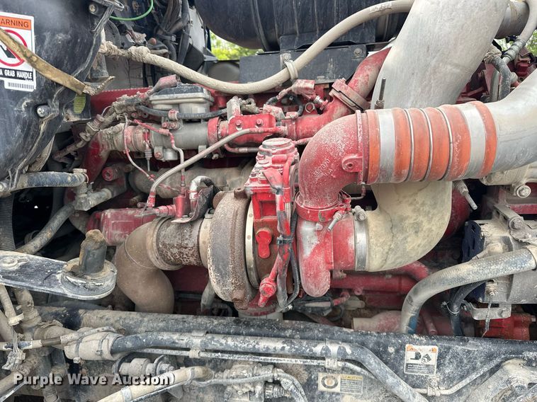 image for item DW5116 2014 Kenworth T600 semi truck