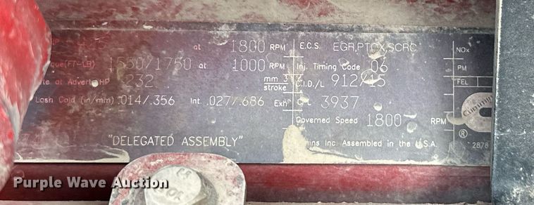 image for item DW5116 2014 Kenworth T600 semi truck