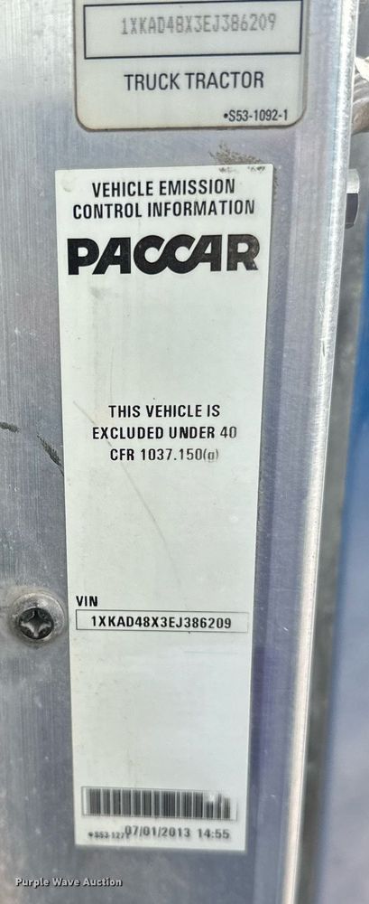 image for item DW5116 2014 Kenworth T600 semi truck