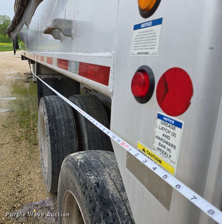 image for item DW7001 2018 Mac end dump trailer