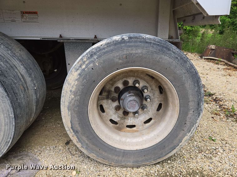 image for item DW7001 2018 Mac end dump trailer