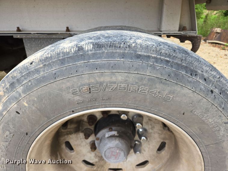 image for item DW7001 2018 Mac end dump trailer