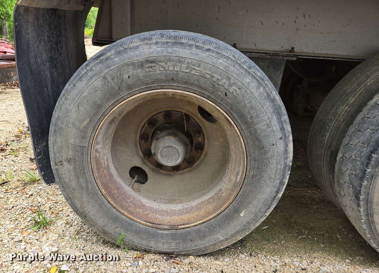 image for item DW7001 2018 Mac end dump trailer