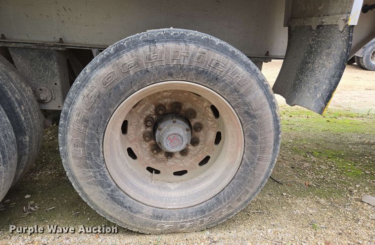 image for item DW7001 2018 Mac end dump trailer