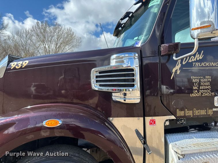 image for item EA2374 2014 Freightliner  Coronado SD 122 semi truck