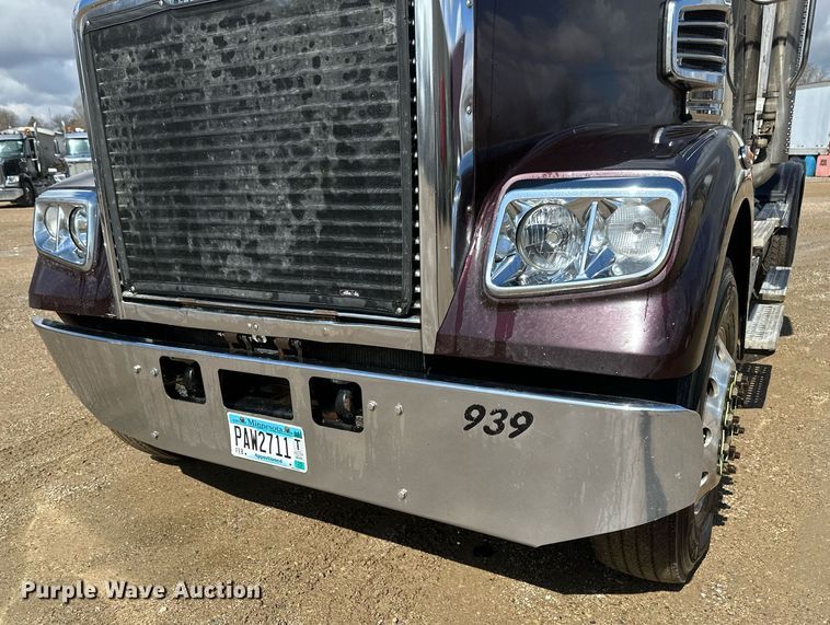 image for item EA2374 2014 Freightliner  Coronado SD 122 semi truck