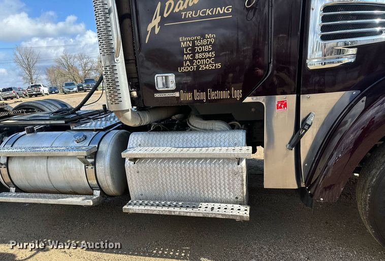 image for item EA2374 2014 Freightliner  Coronado SD 122 semi truck