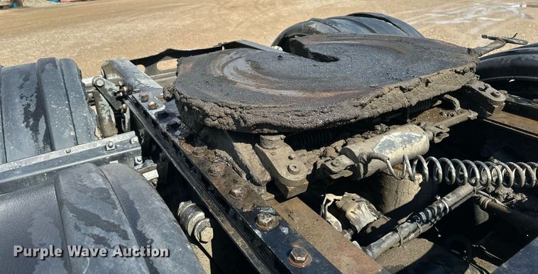 image for item EA2374 2014 Freightliner  Coronado SD 122 semi truck