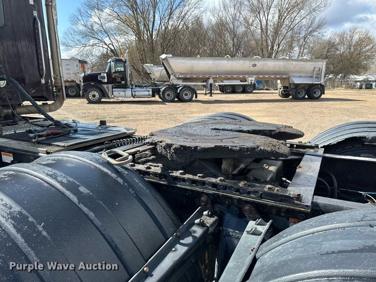 image for item EA2374 2014 Freightliner  Coronado SD 122 semi truck