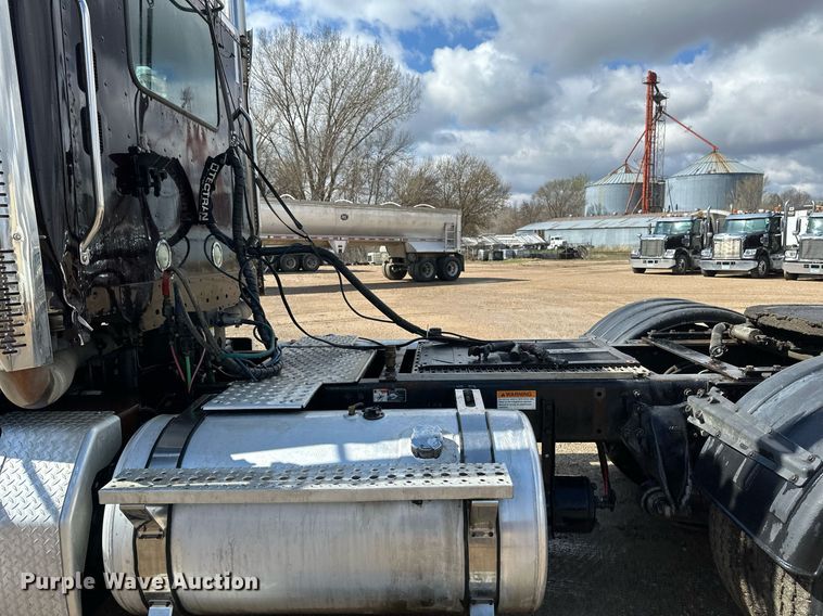 image for item EA2374 2014 Freightliner  Coronado SD 122 semi truck