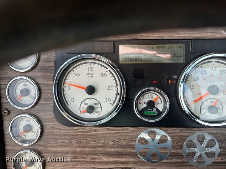 image for item EA2374 2014 Freightliner  Coronado SD 122 semi truck