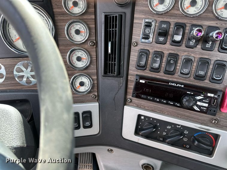 image for item EA2374 2014 Freightliner  Coronado SD 122 semi truck