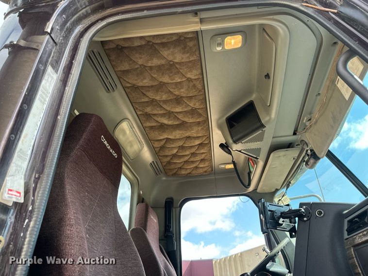 image for item EA2374 2014 Freightliner  Coronado SD 122 semi truck