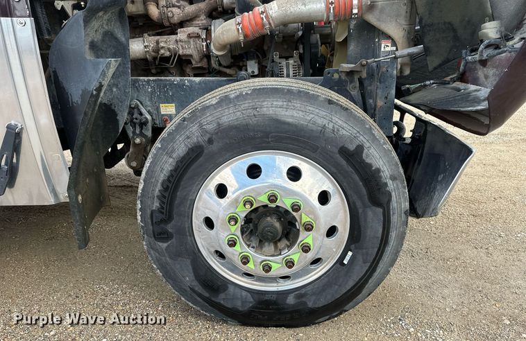 image for item EA2374 2014 Freightliner  Coronado SD 122 semi truck