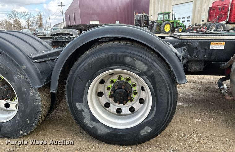 image for item EA2374 2014 Freightliner  Coronado SD 122 semi truck