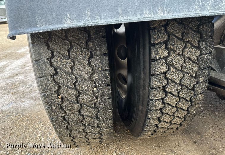 image for item EA2374 2014 Freightliner  Coronado SD 122 semi truck