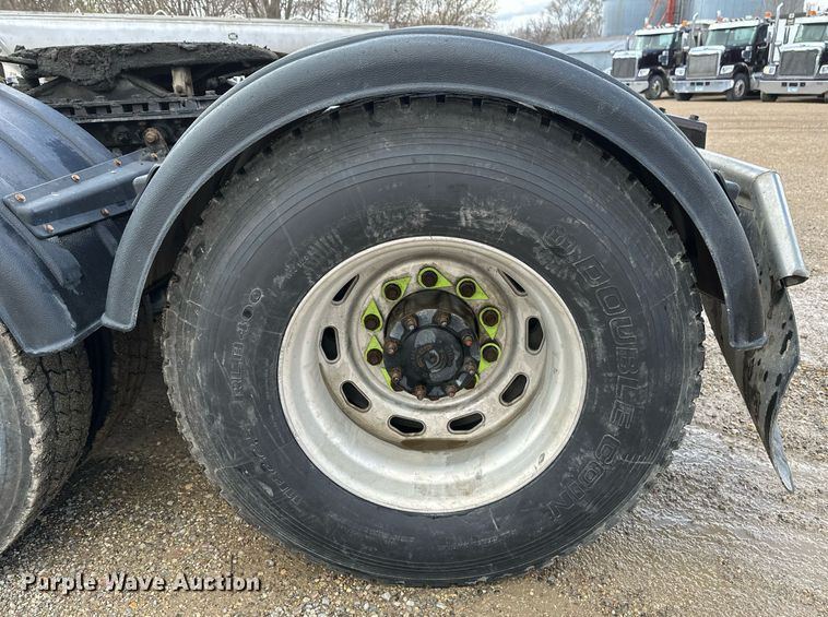 image for item EA2374 2014 Freightliner  Coronado SD 122 semi truck