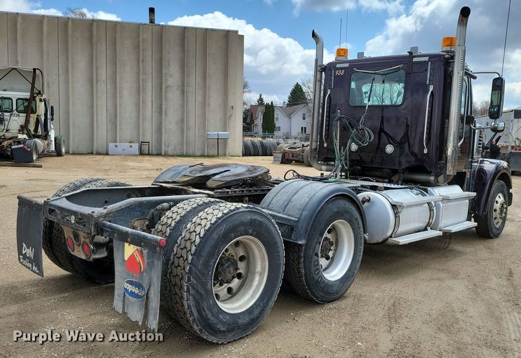 image for item EA2376 2014 Freightliner  Coronado SD 122 semi truck