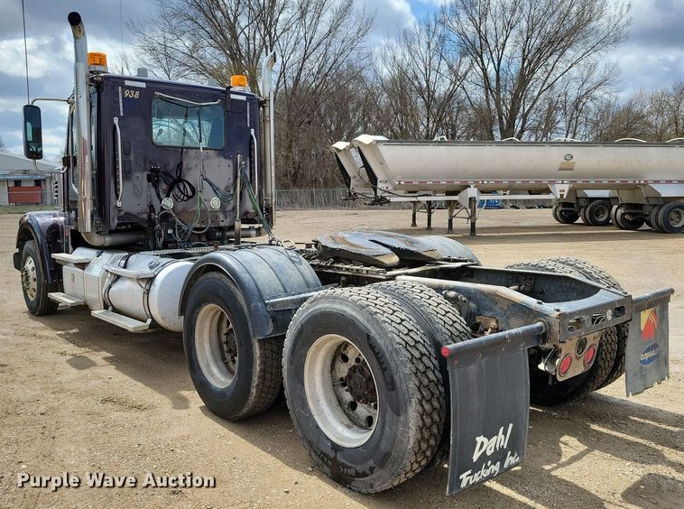 image for item EA2376 2014 Freightliner  Coronado SD 122 semi truck