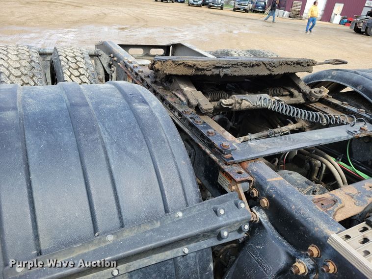 image for item EA2376 2014 Freightliner  Coronado SD 122 semi truck