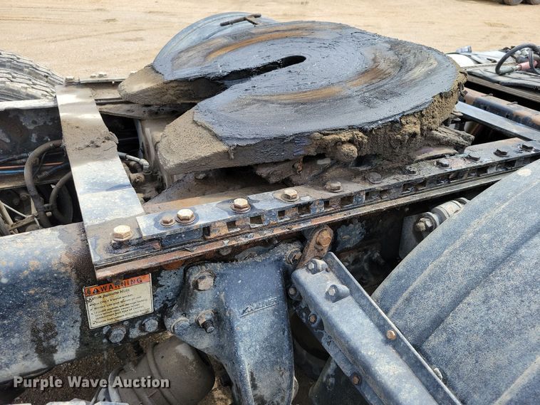 image for item EA2376 2014 Freightliner  Coronado SD 122 semi truck