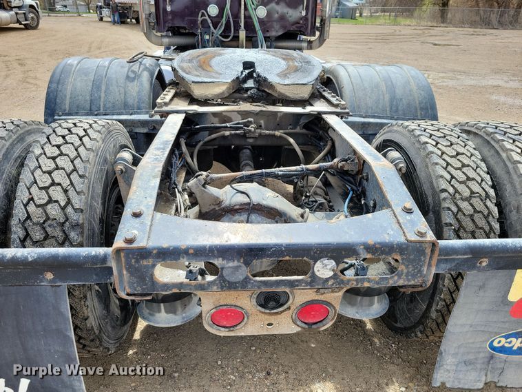 image for item EA2376 2014 Freightliner  Coronado SD 122 semi truck