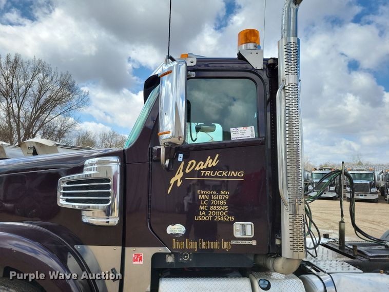 image for item EA2376 2014 Freightliner  Coronado SD 122 semi truck