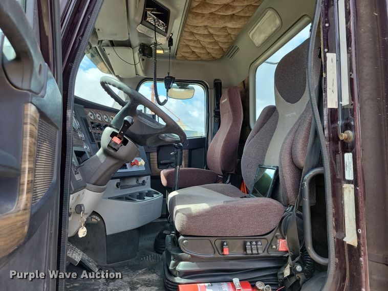 image for item EA2376 2014 Freightliner  Coronado SD 122 semi truck