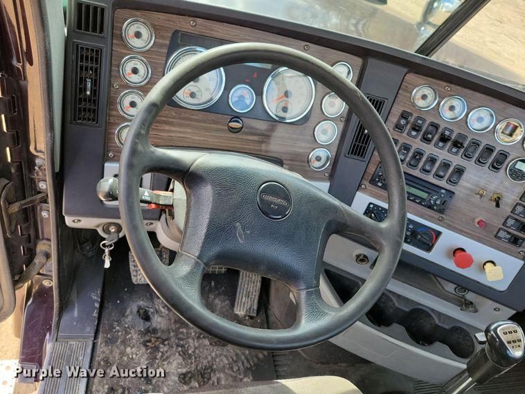 image for item EA2376 2014 Freightliner  Coronado SD 122 semi truck