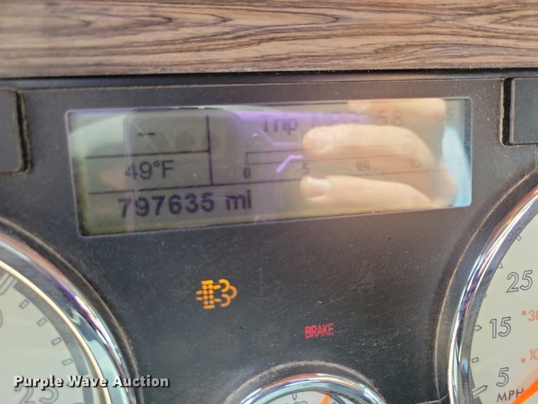 image for item EA2376 2014 Freightliner  Coronado SD 122 semi truck