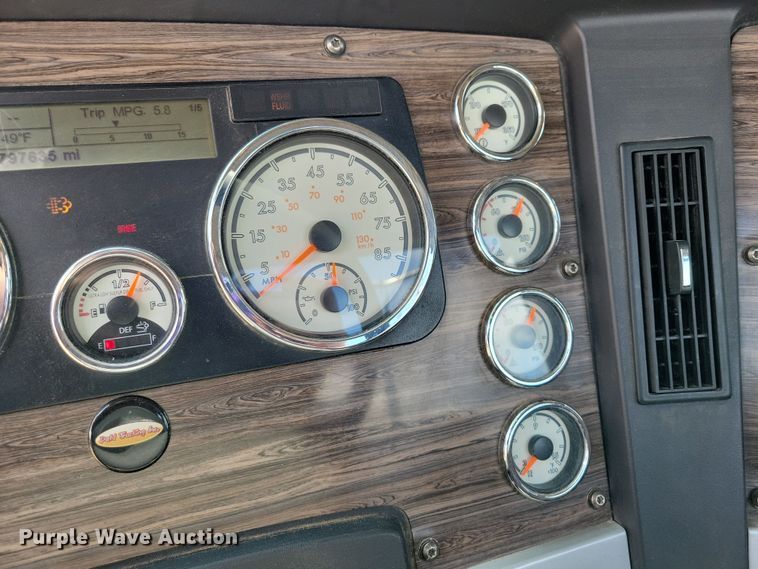 image for item EA2376 2014 Freightliner  Coronado SD 122 semi truck