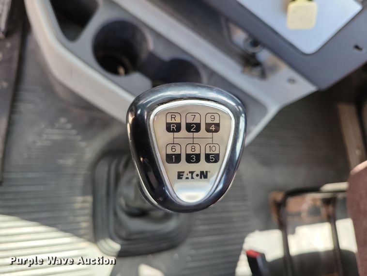 image for item EA2376 2014 Freightliner  Coronado SD 122 semi truck