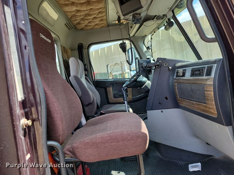 image for item EA2376 2014 Freightliner  Coronado SD 122 semi truck