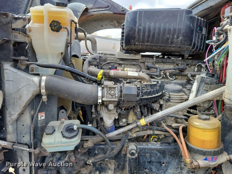 image for item EA2376 2014 Freightliner  Coronado SD 122 semi truck