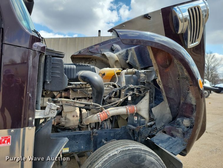 image for item EA2376 2014 Freightliner  Coronado SD 122 semi truck