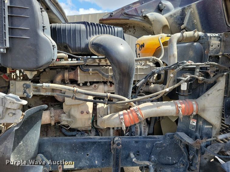 image for item EA2376 2014 Freightliner  Coronado SD 122 semi truck