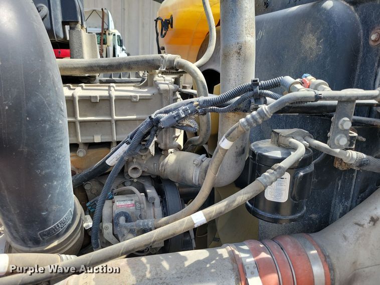 image for item EA2376 2014 Freightliner  Coronado SD 122 semi truck